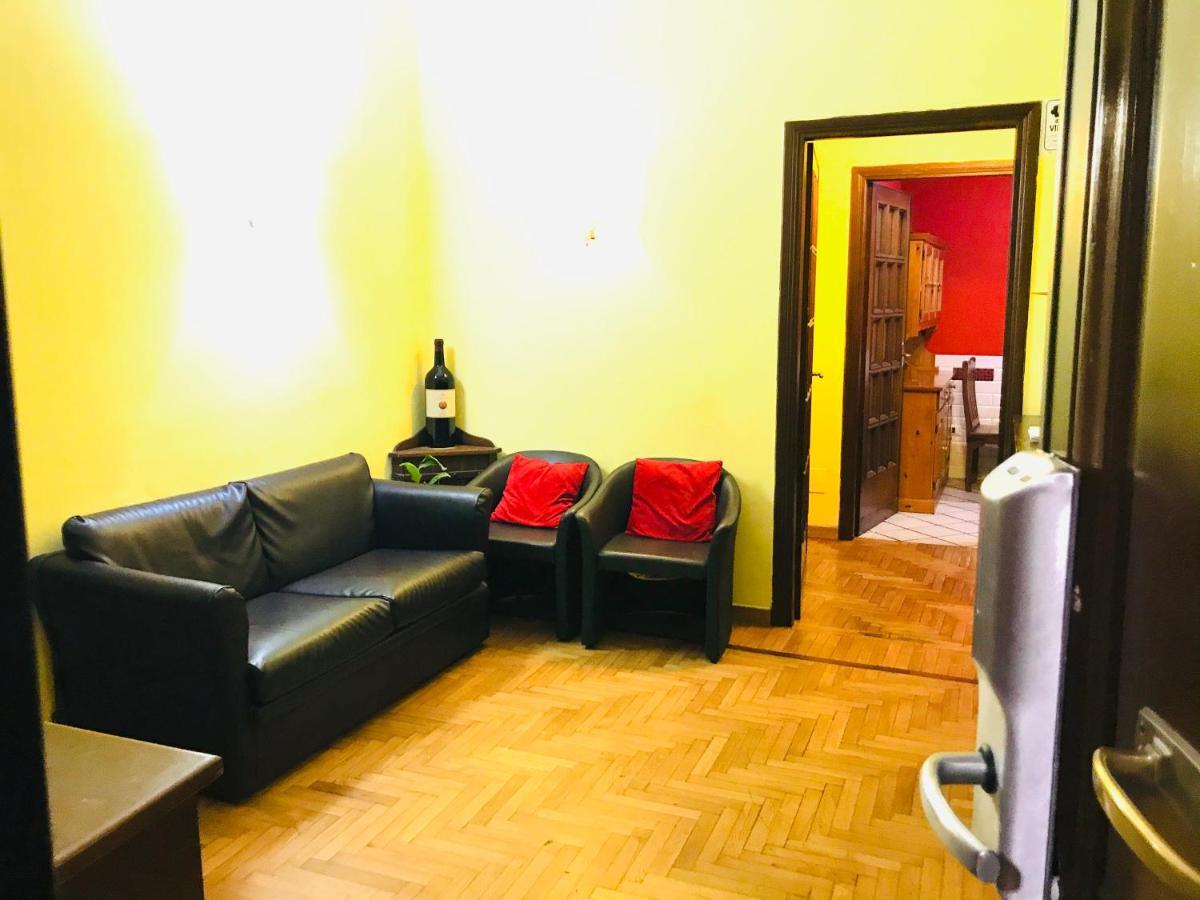 ホテルHoliday Rome Termini エクステリア 写真